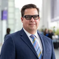 Headshot of Kevin Bumen